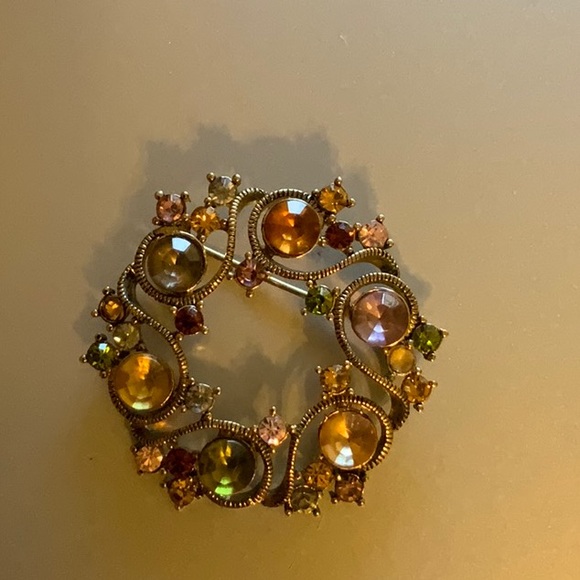 Jewelry - Antique Elegant Gold and Multicolor Brooch